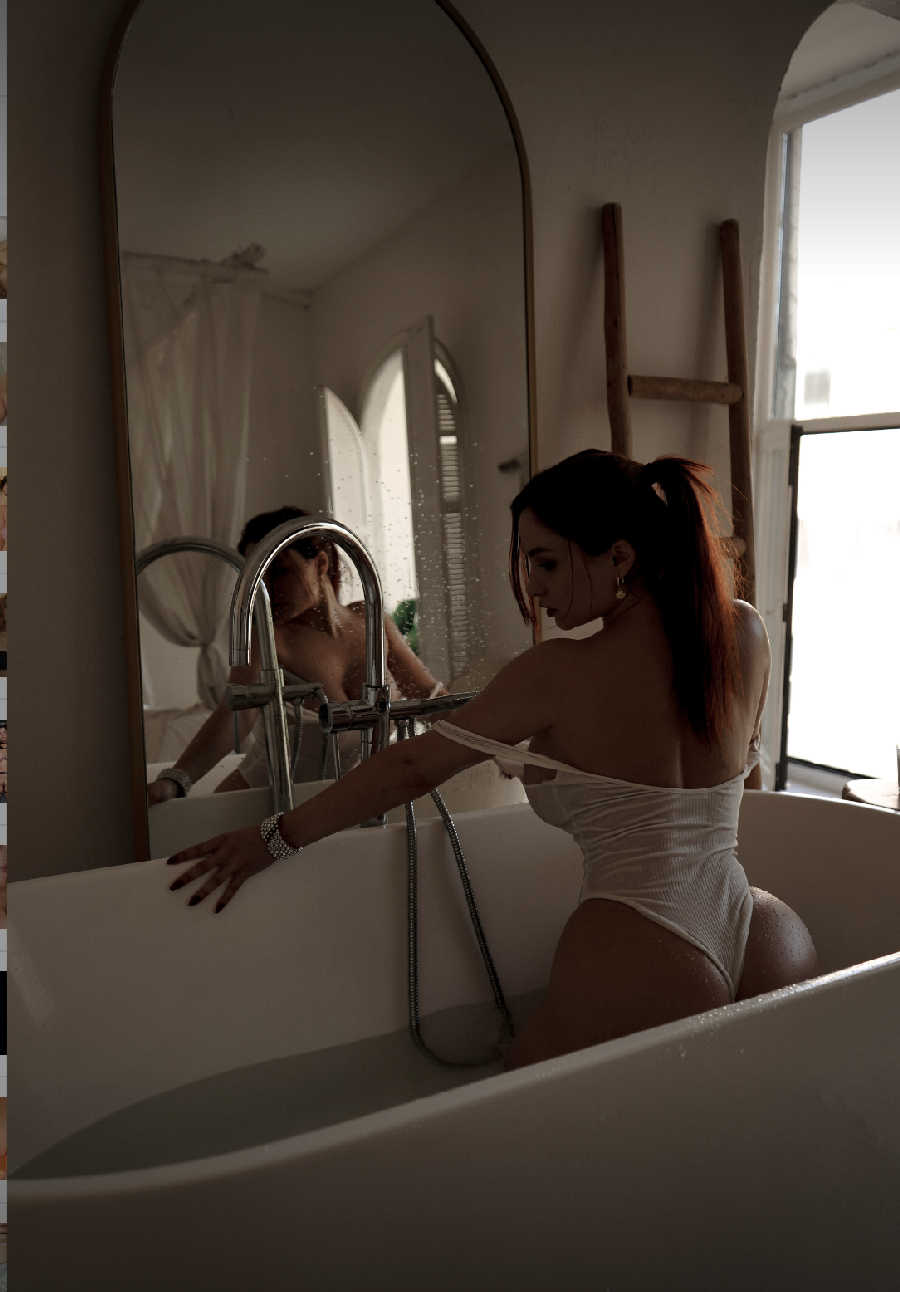 A playful frame from Miranda Faith nude — online in Samara