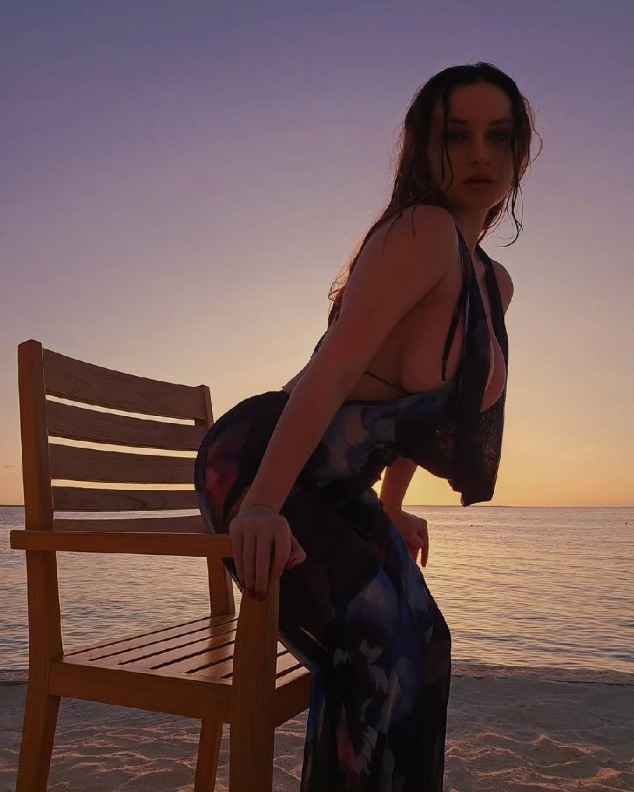 Sexy girl Miranda Faith nude in Samara