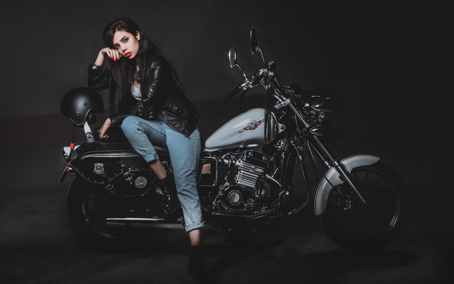 Biker girls: style and drive in Samara