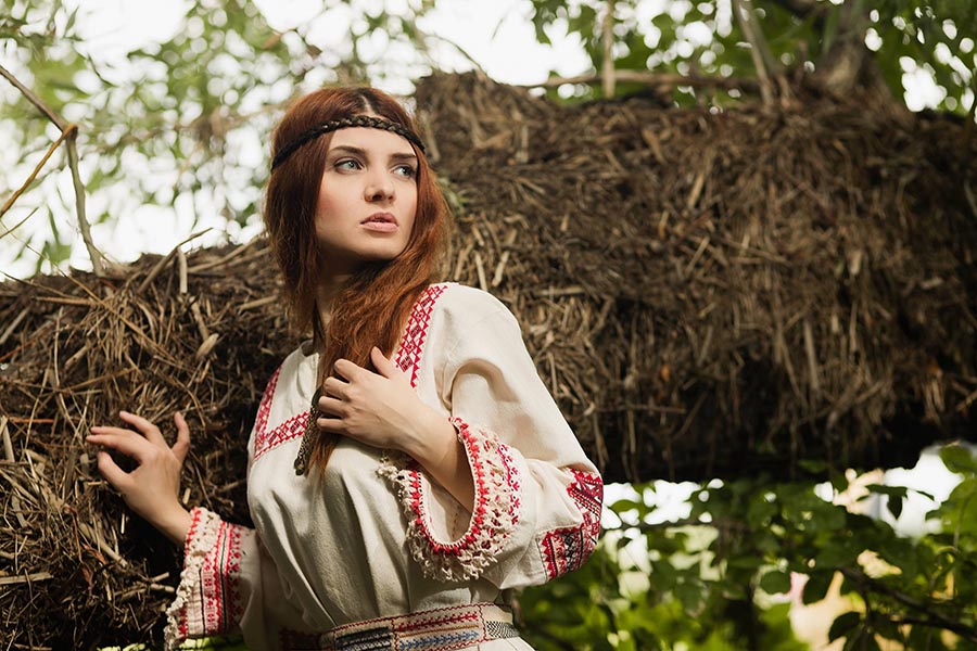 Women in Slavic costumes in Samara