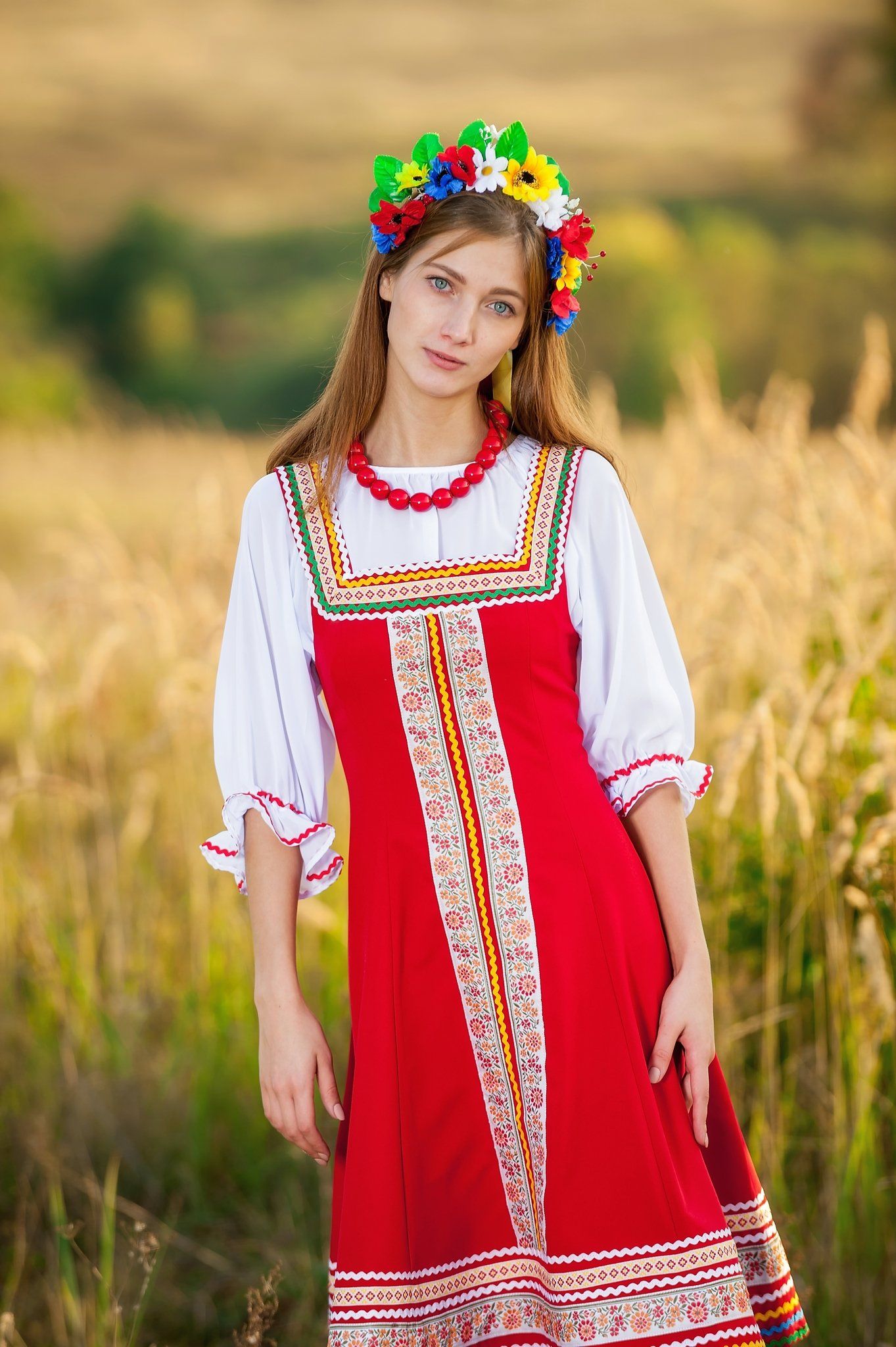 Women in Slavic costumes in Samara