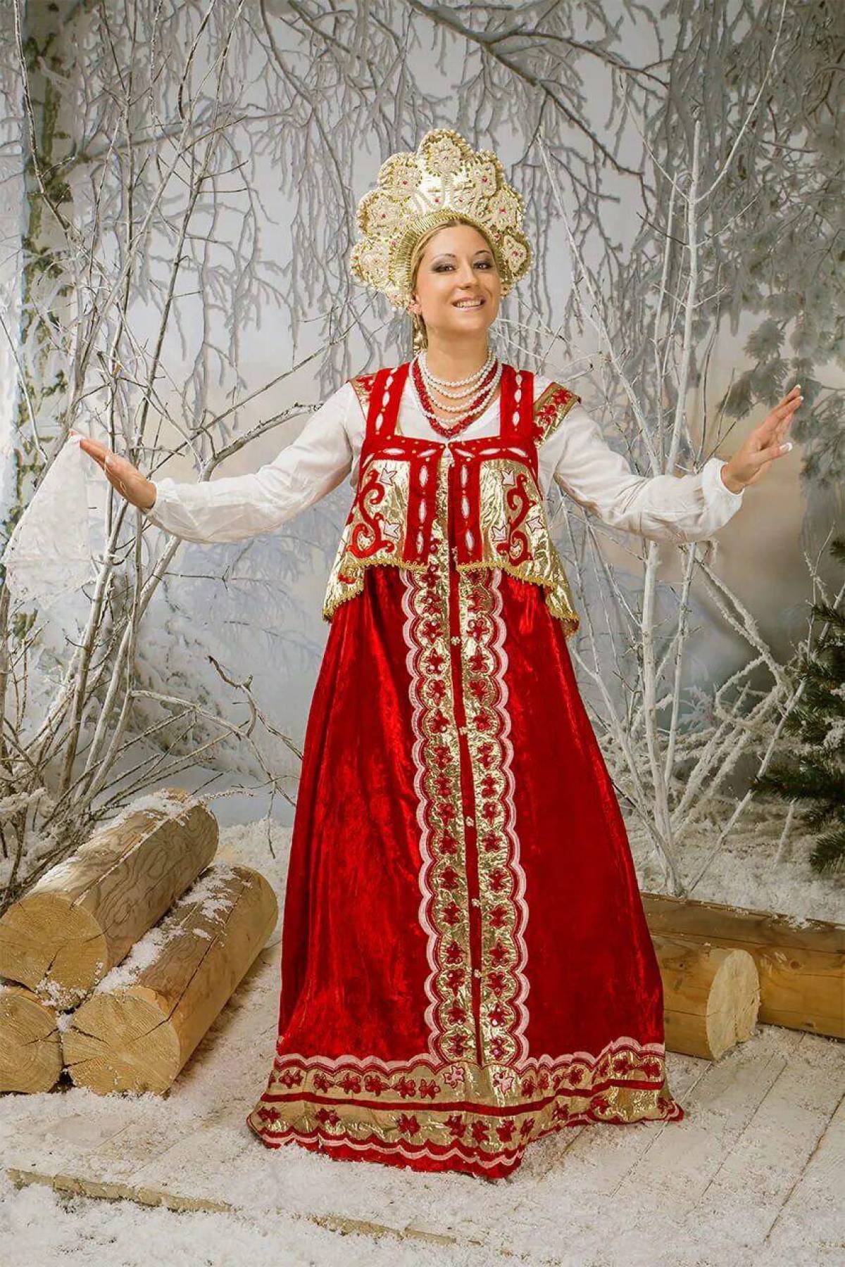 Girls in Slavic costumes in Samara